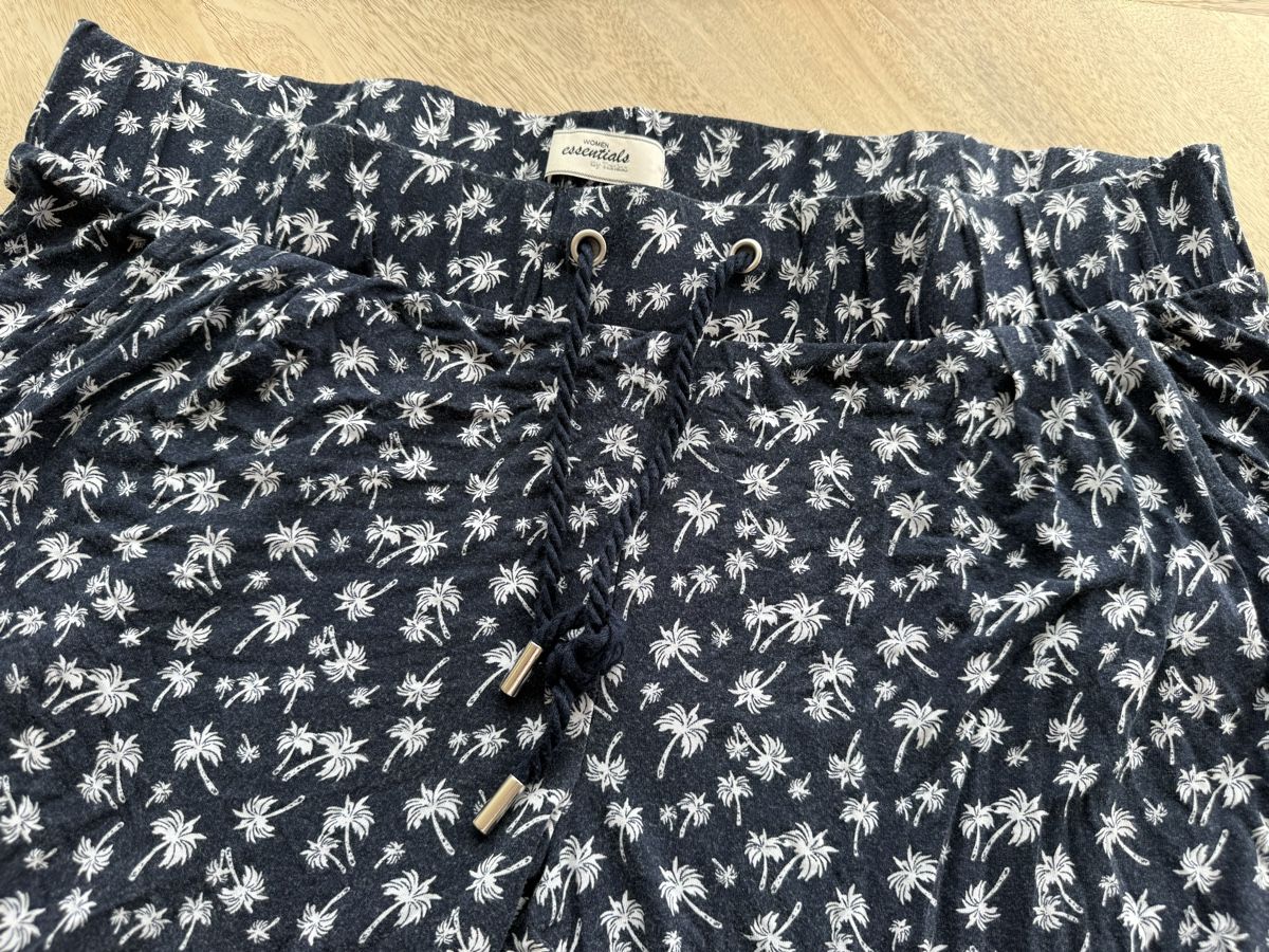 Tchibo Pantaloni: 3/4 Sommerhose Gr. 44/46 von Tchibo – Usato da Eggenwil venduto da Lissi82 1