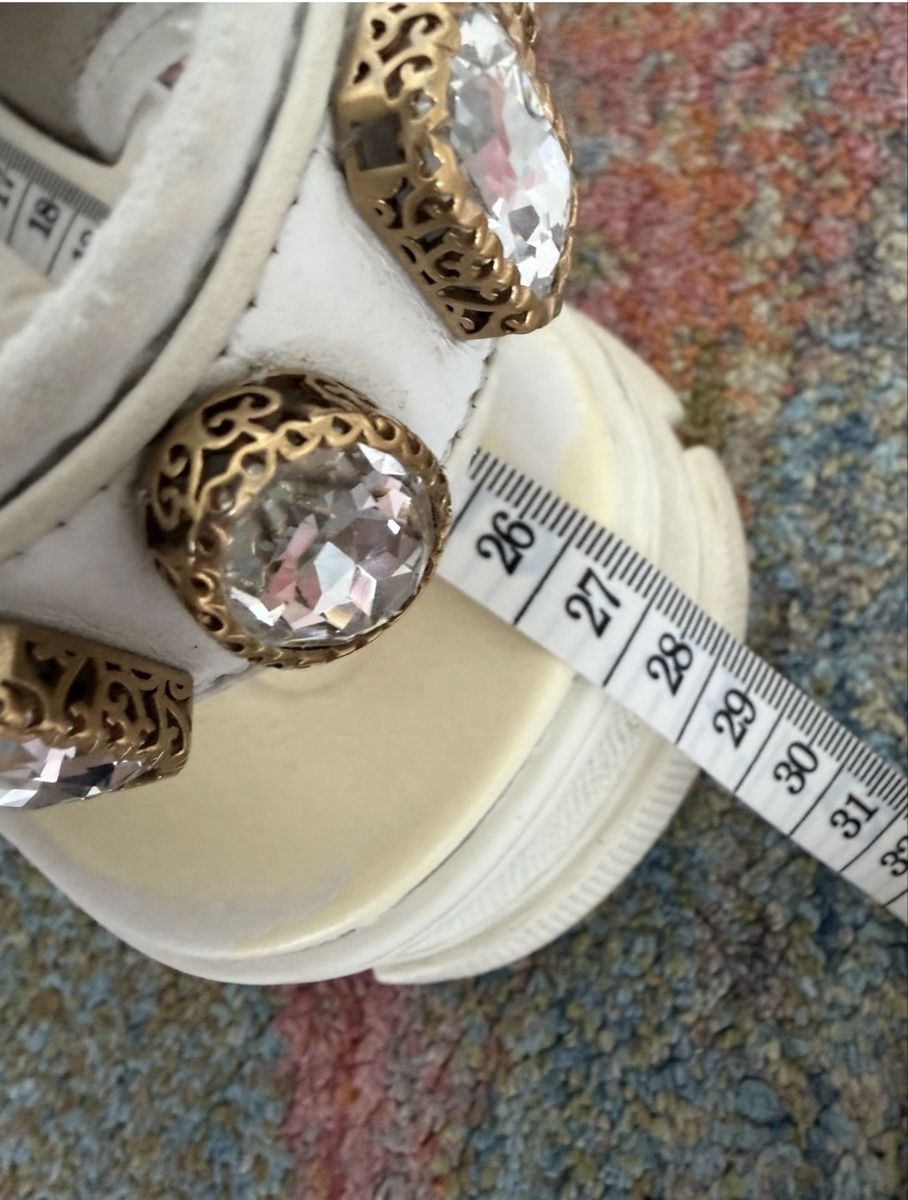 Gucci Scarpe da donna: Gucci Aguru crystal sandals  – Usato da Lausanne venduto da Loyal_8 7