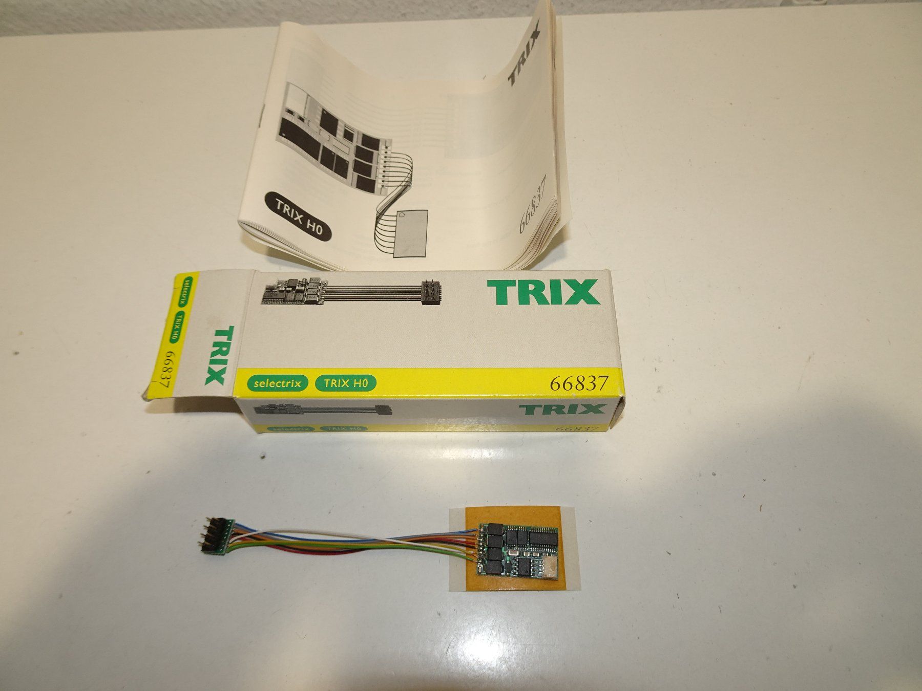 Trix Modelleisenbahnen: Trix Selectrix Digital Decoder 66837 – Neu (gemäss Beschreibung) aus Luzern von