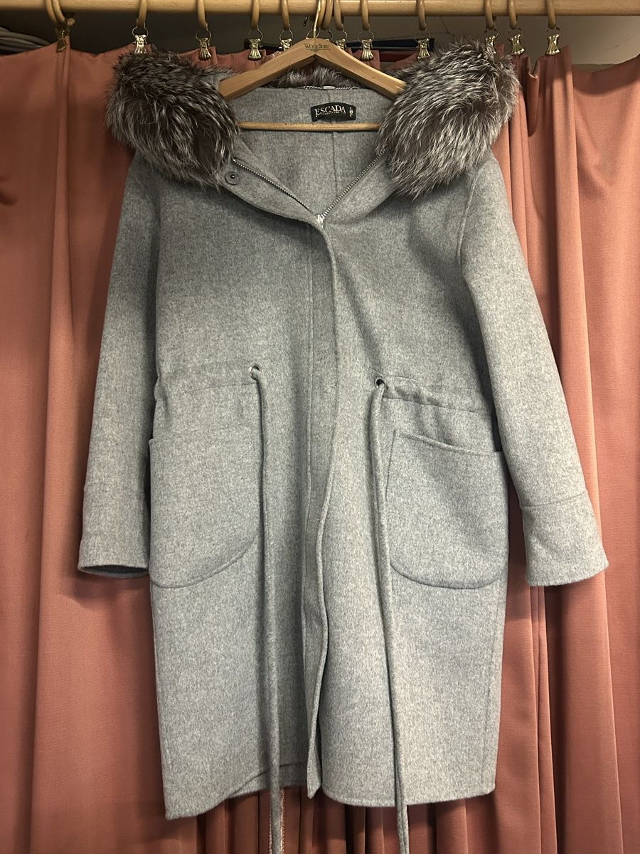 Escada Mäntel: ESCADA Mantel, mit Kapuze, Grösse 38, wie neu! – Gebraucht aus Köniz von mimi612 2