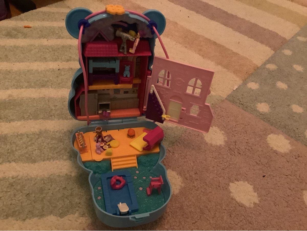 Polly Pocket Bambole: Polly Pocket Sleepover teddy bear bag – Usato da Nänikon venduto da uselafuse 1