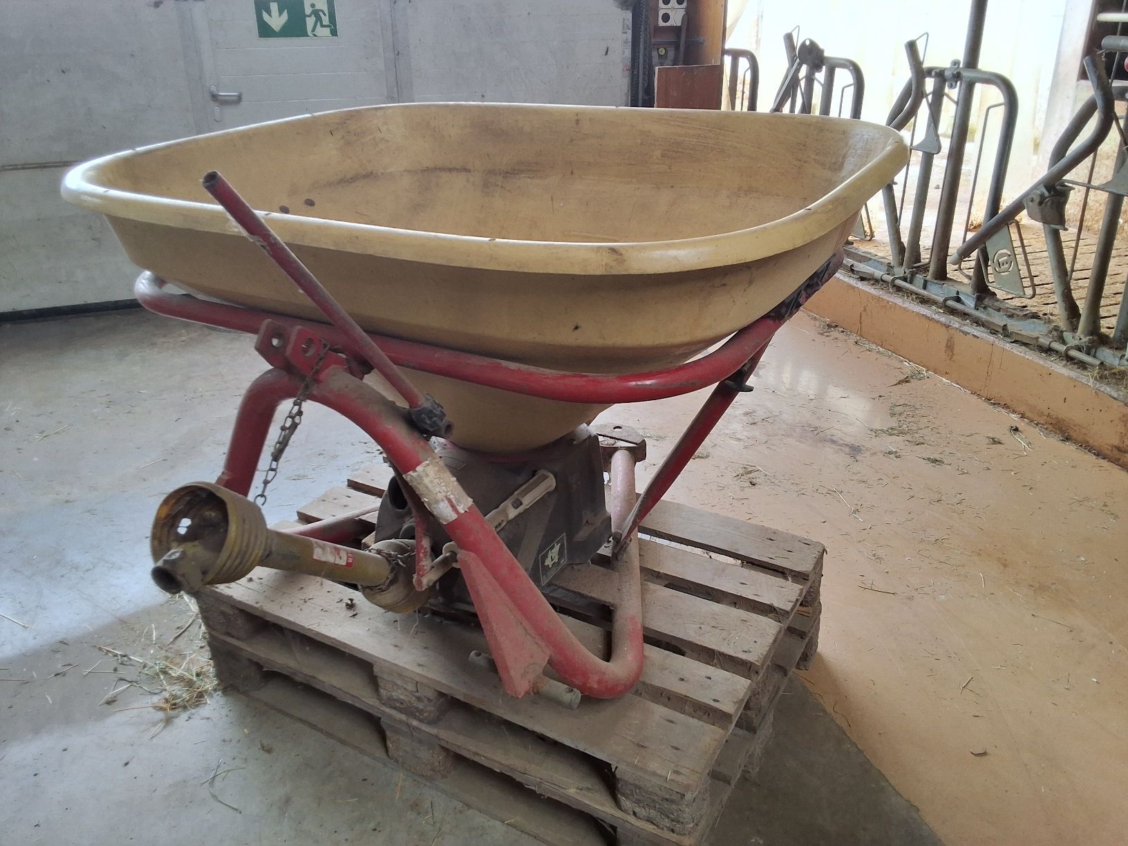 Vicon Spandiconcime: Duengerstreuer Vicon – Usato da Mandach venduto da bbo_rf8n