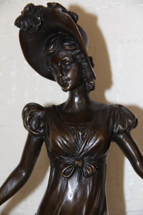 Skulpturen & Statuen: Sculpture en bronze sur socle marbre . – Gebraucht aus Praz (Vully) von pikuluka1 6