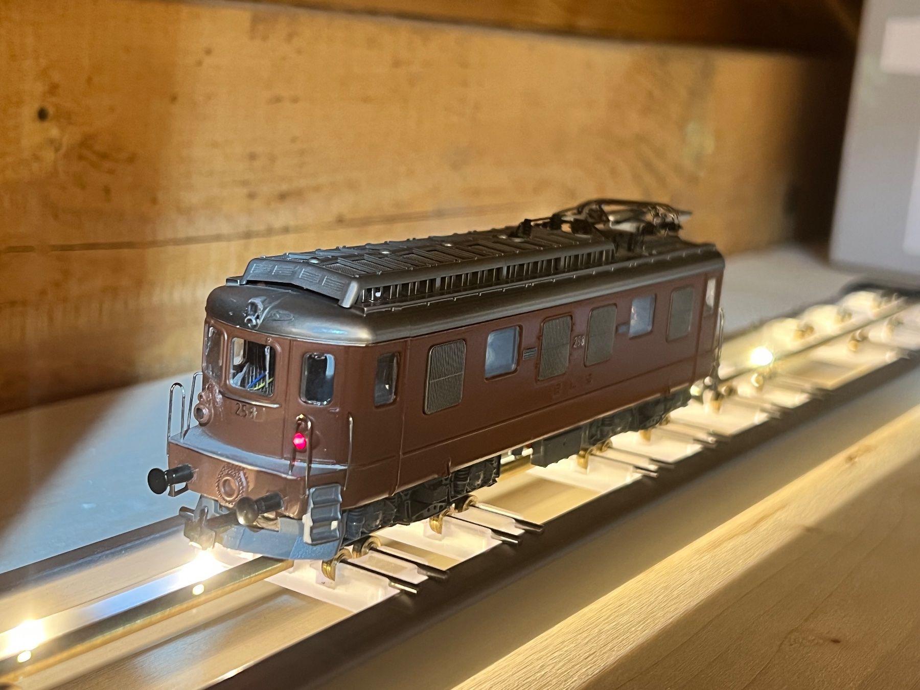 Modellini di ferrovie: Swimo BLS Ae4/4 H0/AC LED Digital – Usato da Geroldswil venduto da TopTrain54 5