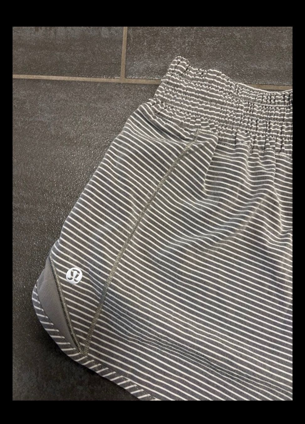 Lululemon Pantalons: Lululemon Shorts S – Neuf (Voir description) à Horgen par vhupfu91 1