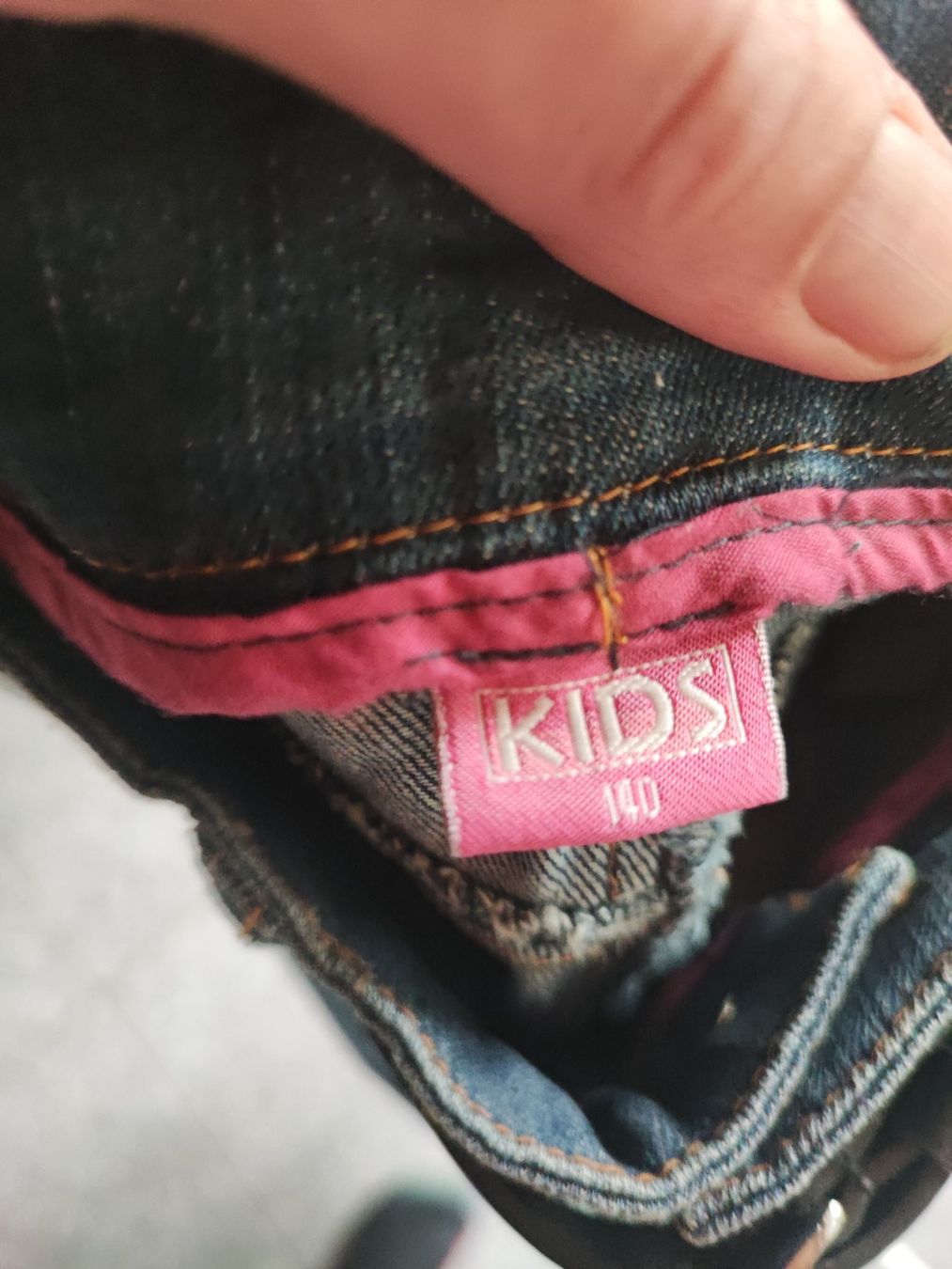 Pantaloni: Jeans Hose Gr. 140 mit Gürtel – Usato da Grabs venduto da Margelchopf1 2