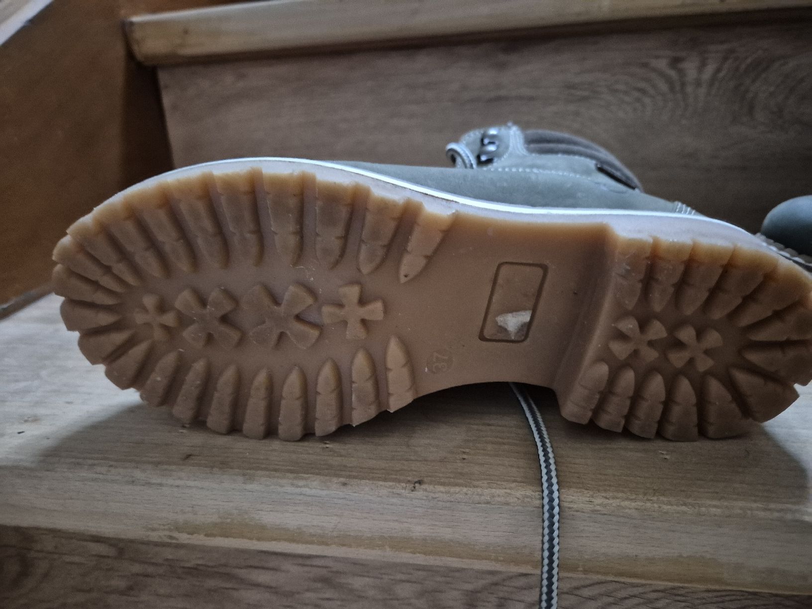 Tamaris Scarpe da donna: Halbschuhe gefüttert Gr.37 – Usato da Wetzikon ZH venduto da Silberfuchsauge 1