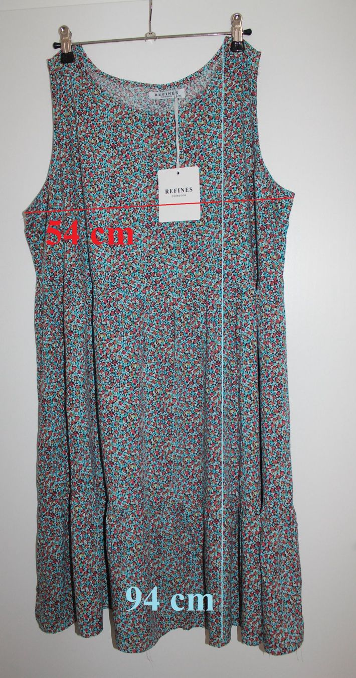 Robes: Robe Refines Collezione t. L - XL – Neuf avec emballage d'origine à Peseux par Gilloss 1