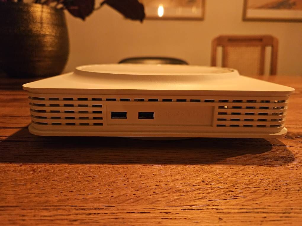 Modem & Router: Salt Fiber Box WiFi Router – Usato da Solothurn venduto da yxcvbnoah