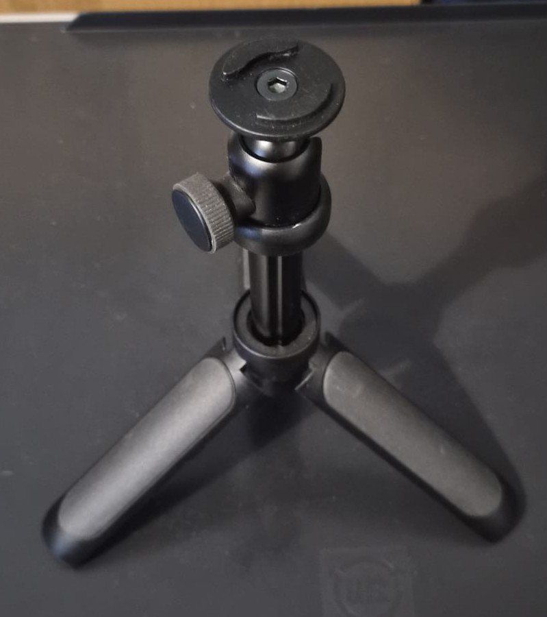 Altro in Decorazioni & Accessori: Sp connect tripod – Usato da Genève venduto da CRDNX