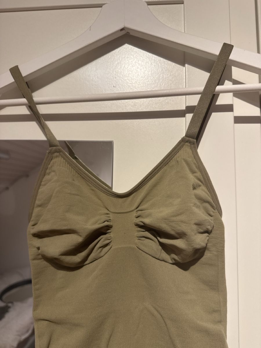Tops: Top – Neuf (Voir description) à Turgi par fabienne53 1