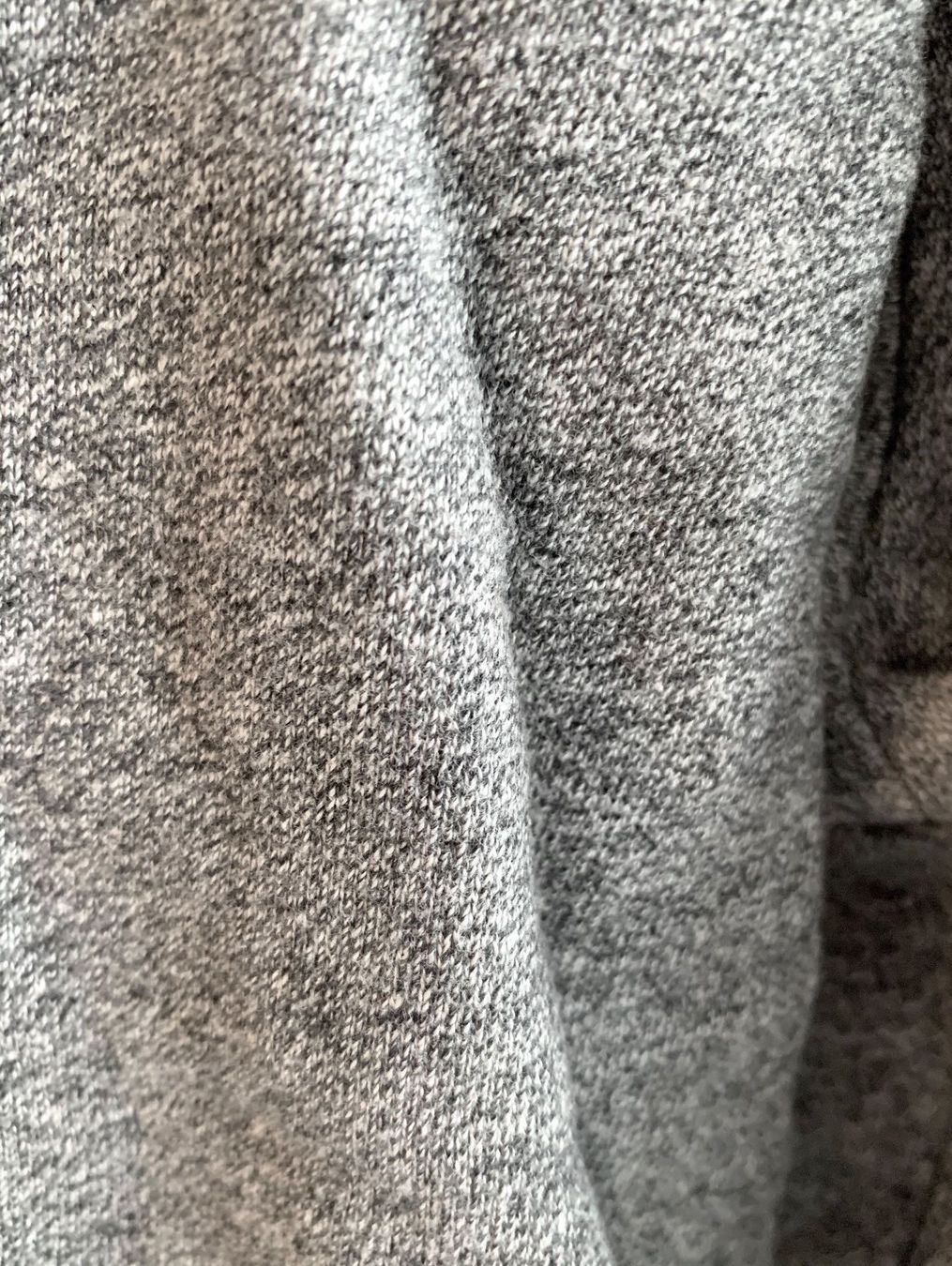 Mango Maglioni & Felpe: Grauer Pullover mit Print von Mango – Usato da Bern venduto da Fraeuleinhonig 3