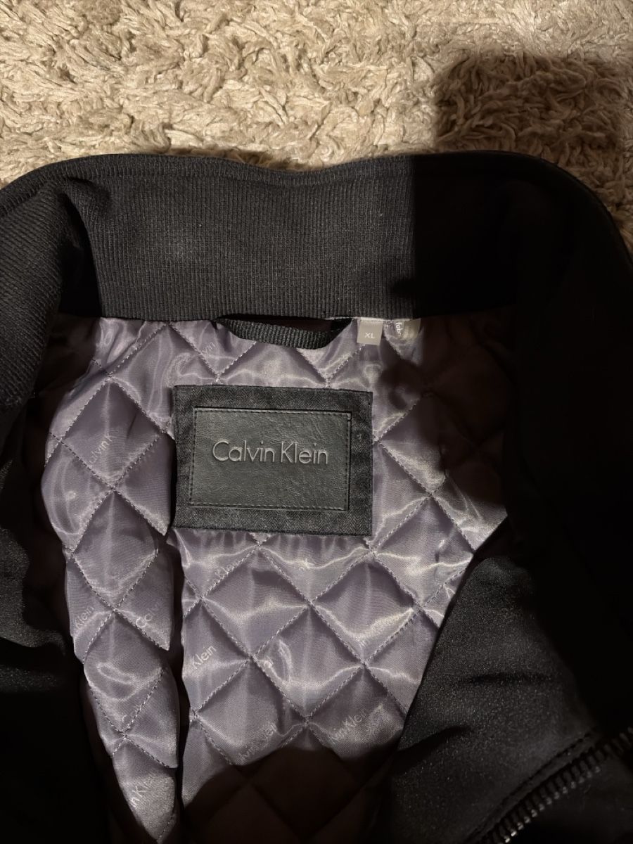 Calvin Klein Giacche: Calvin Klein Jacke Schwarz – Usato da Visperterminen venduto da lgresell 2