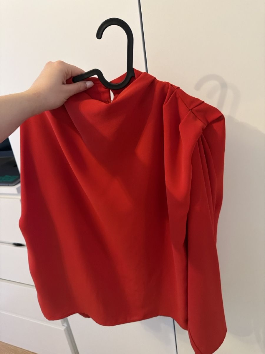 Zara Chemisiers: ZARA Bluse (Grösse S) – D'occasion à Olten par Alina_9jxy