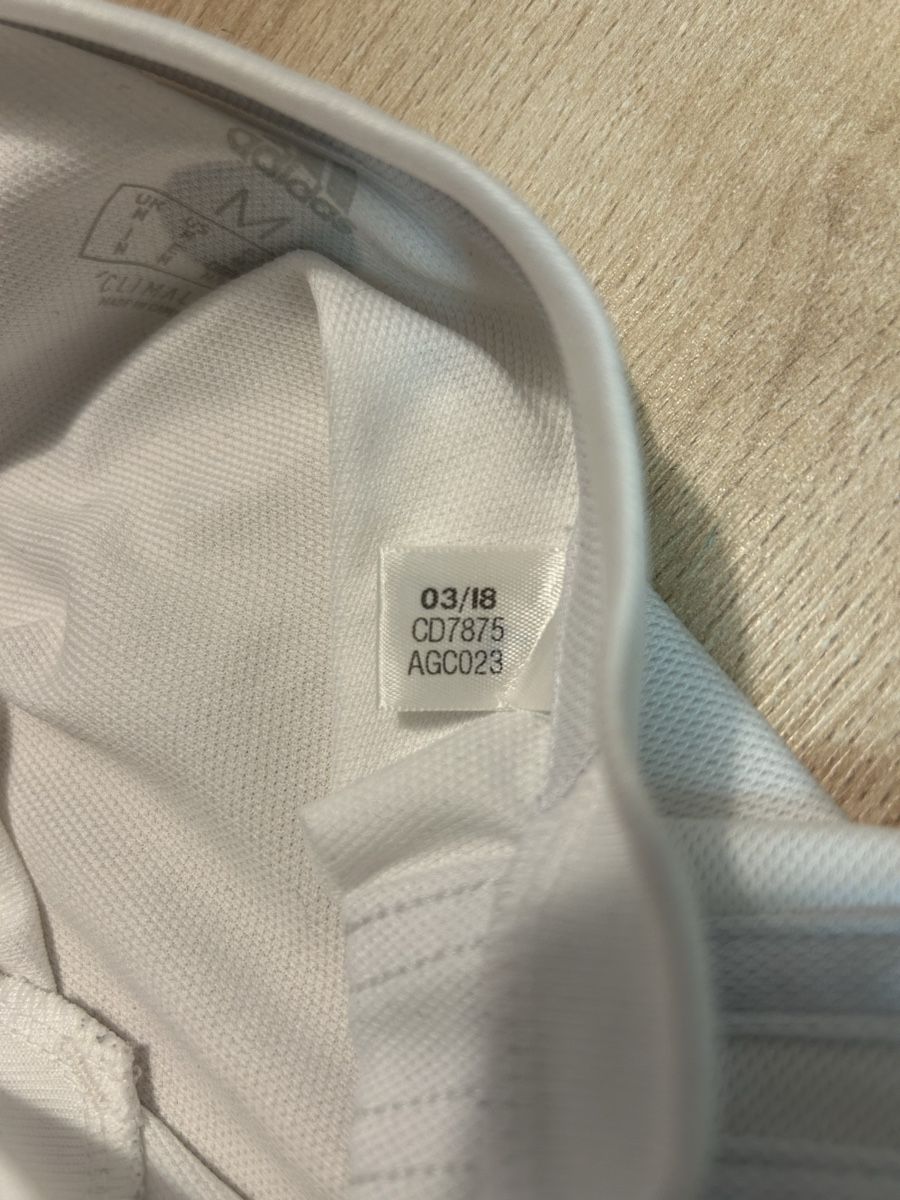 Adidas Canottiere & Pantaloni: Trikot Valencia C.F. – Usato da Gümmenen venduto da H-F-S 2