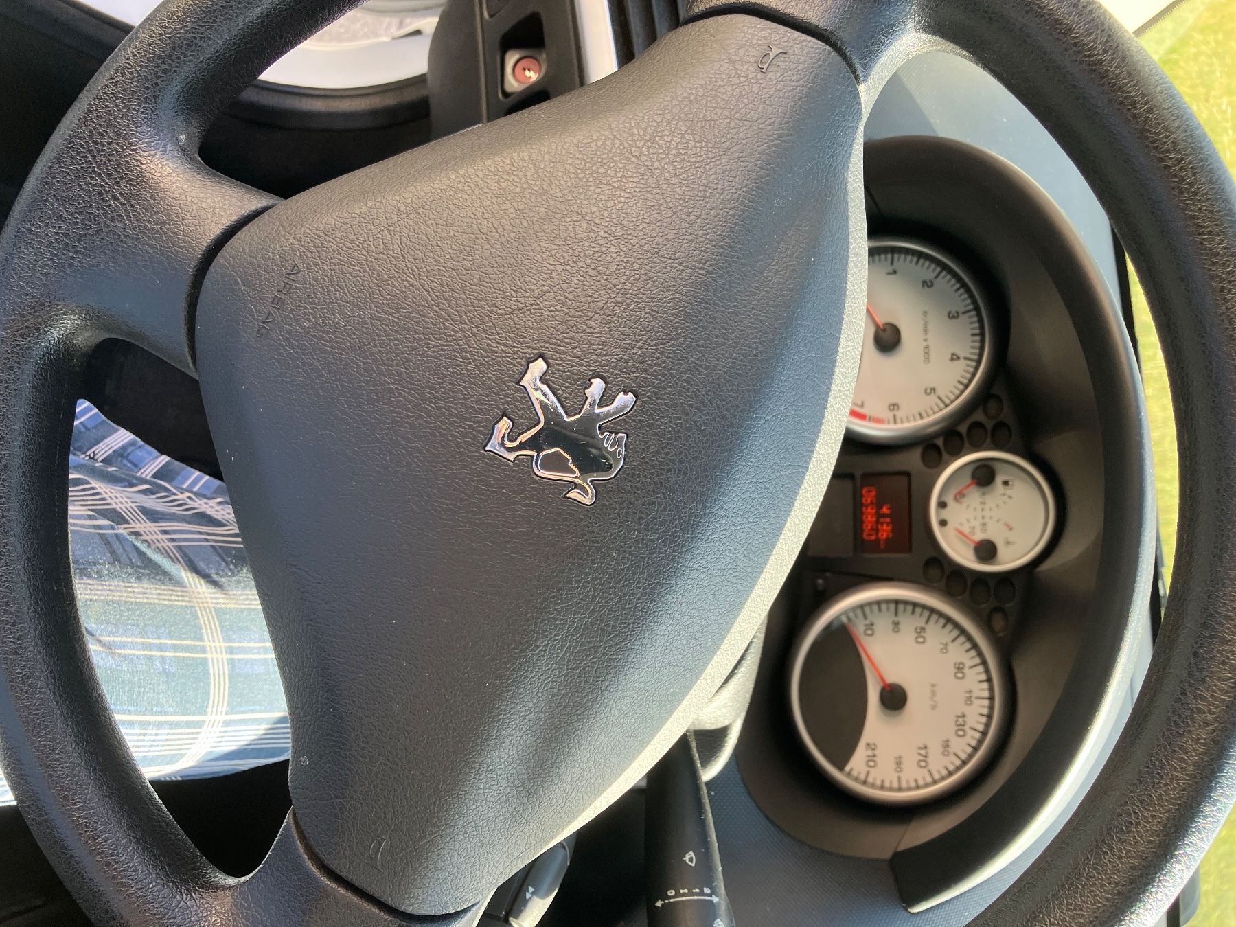 Peugeot Autos: Peugeot 206+ 1.4i – D'occasion à Düdingen par Rumo0 4