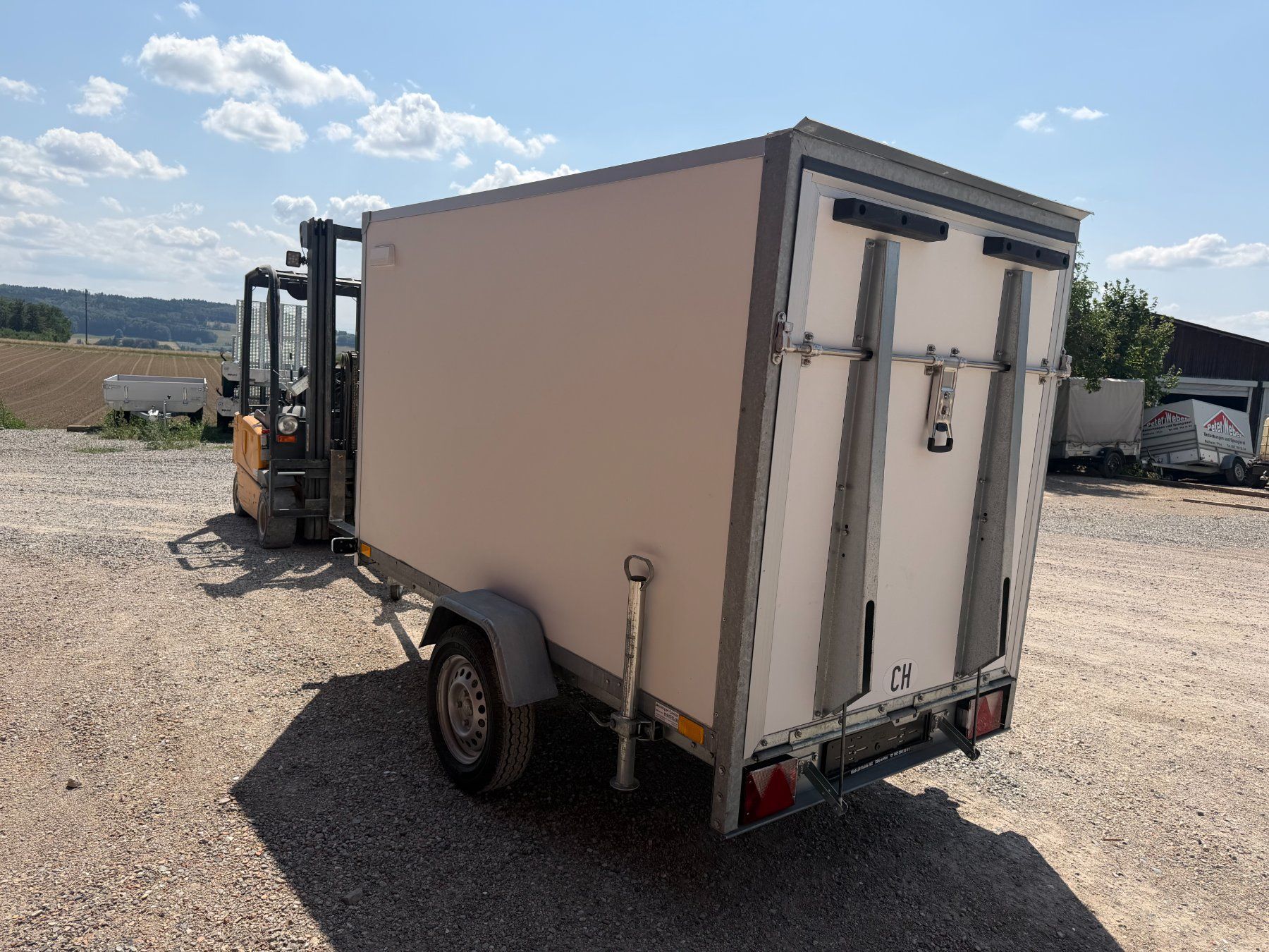 Blyss Remorques: Kofferanhänger / Blyss BL 750 – D'occasion à Engwilen par FaehAnhaengerGmbH 3