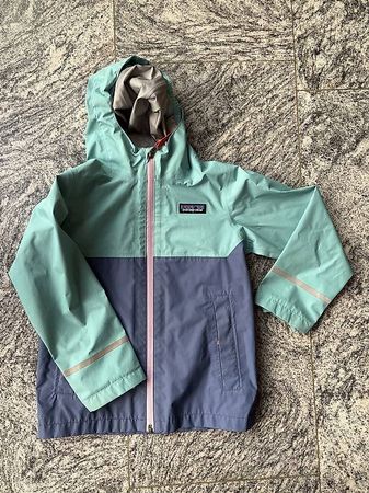 Patagonia Hardshell Gr 4 Jahre