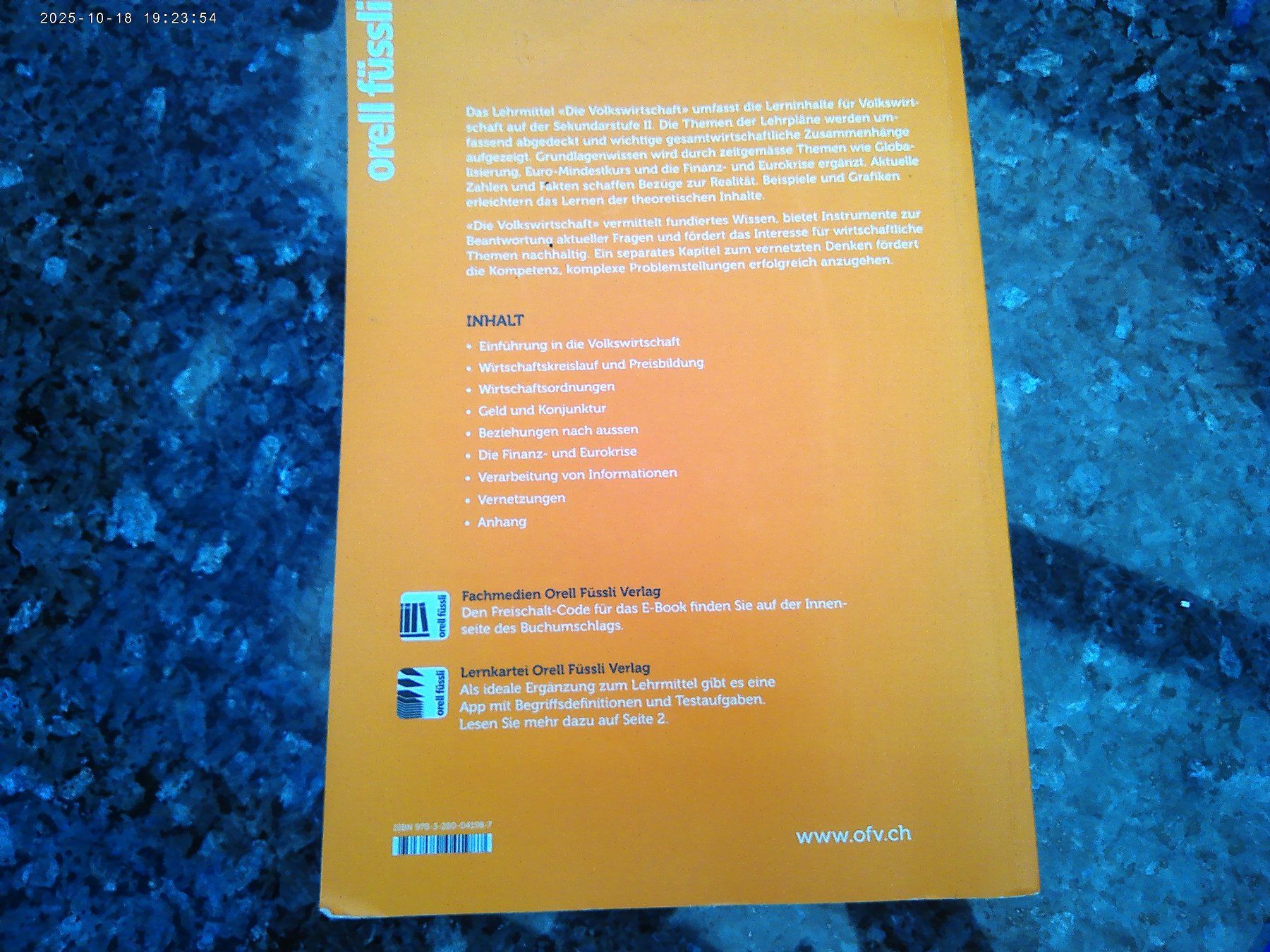 Bücher: Die Volkswirtschaft - Grundlagenbuch – Gebraucht aus reitnau von Sib7 1