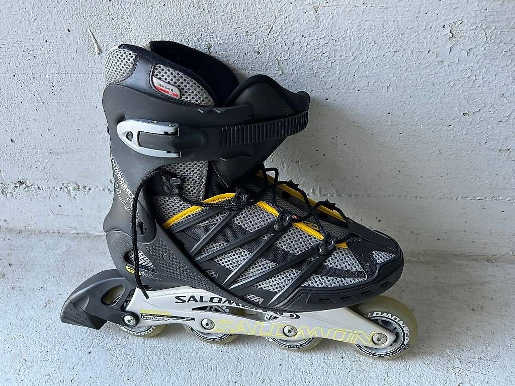 Pattini in linea & Pattini a rotelle: Inlineskates 43 1/3 – Usato da Sarmenstorf venduto da nikiarmando