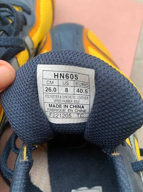 Scarpe da uomo: Chaussures Asics état neuf – Usato da Genève venduto da Southron 4