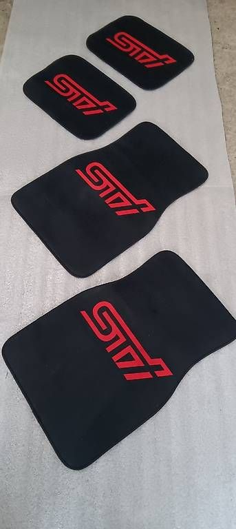Tapis / Bacs: Autoteppiche STI – D'occasion à Buttisholz par gaz_n2xy 1
