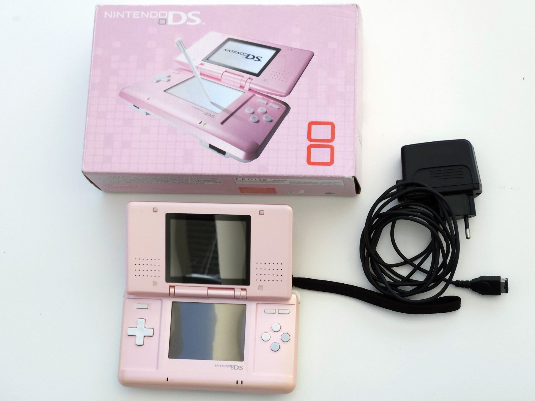 Nintendo Console: Konsole Nintendo DS Rosa mit OVP – Usato da Autigny venduto da zel_gvl5