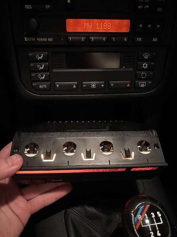 BMW Toutes les pièces auto: BMW E36 Bordcomputer REPARATUR Pixelfehler OBC-11 – D'occasion à Würenlos par Daveness 3