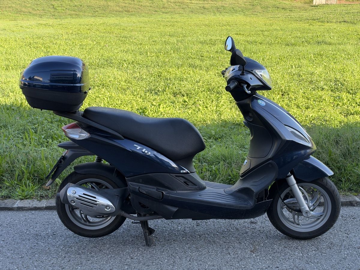 Piaggio Scooters: Piaggio Fly 125 – Gebraucht aus Meggen von leupimoto 3