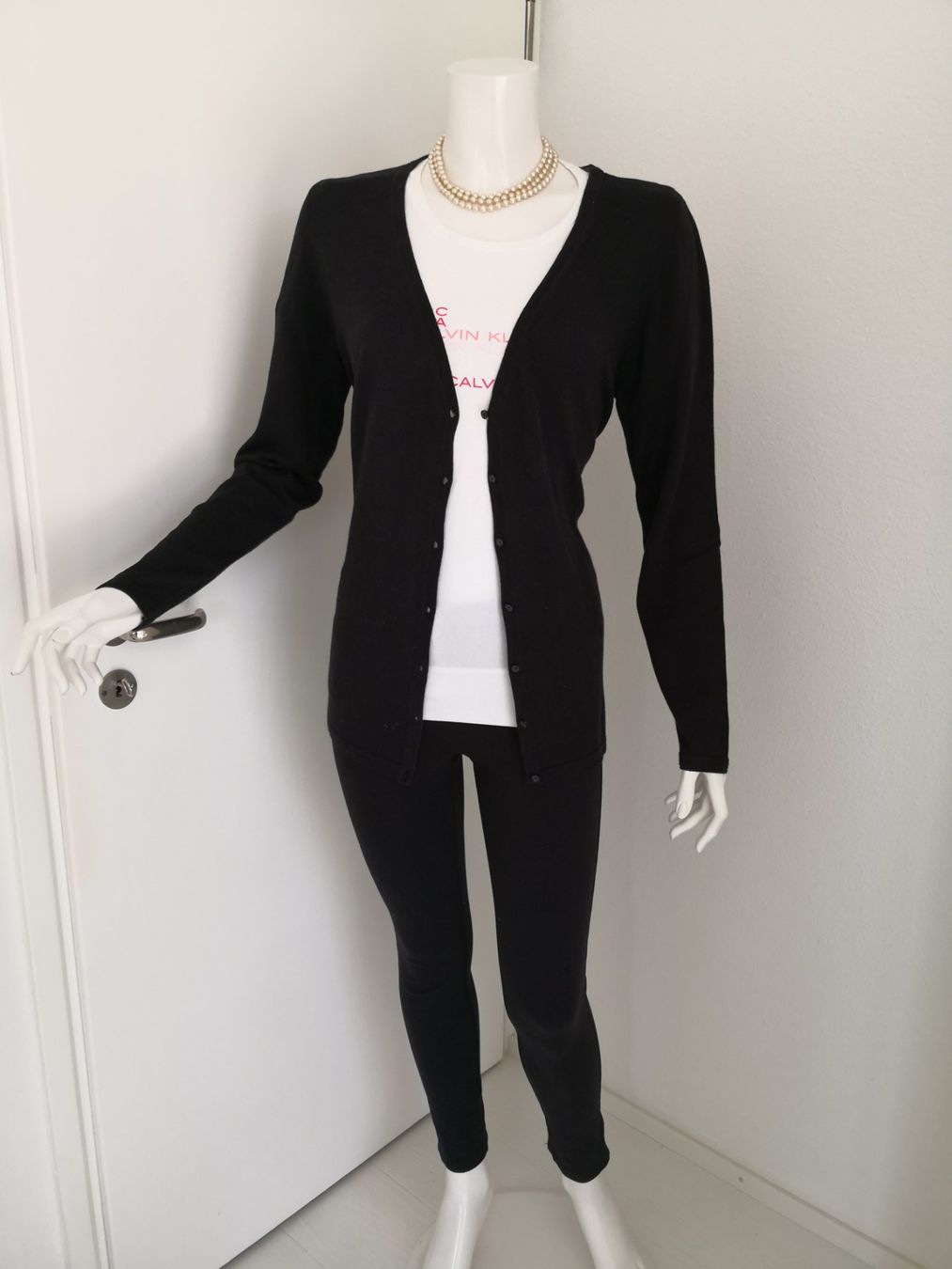 S.Oliver Giacche: 🤩S.OLIVER STRICK-JACKE SCHWARZ – Usato da Olten venduto da Naja-Twins-Twins 1