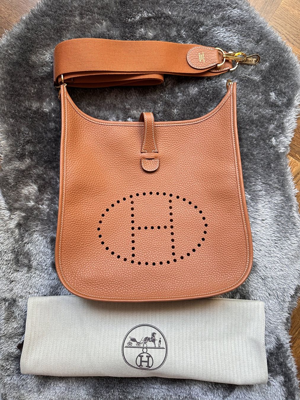 Hermès Borse da donna: NEW Hermès Evelyne III 29 in Gold – Nuovo e nell'imballaggio originale da Zürich venduto da miy_n8dk