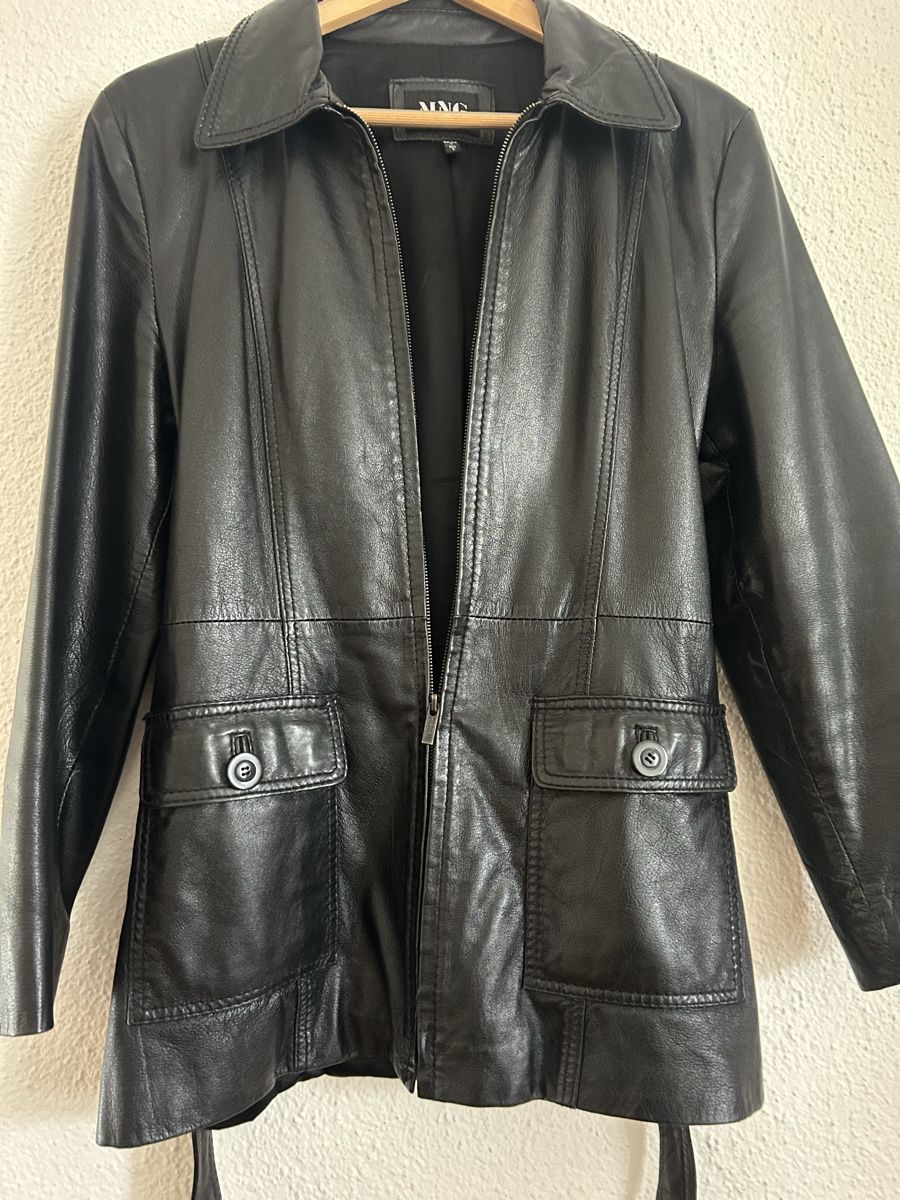 Mango Giacche: Mango MNG Echtleder Mantel schwarz mit Gürtel, Gr. L – Usato da Nebikon venduto da icon.vintage