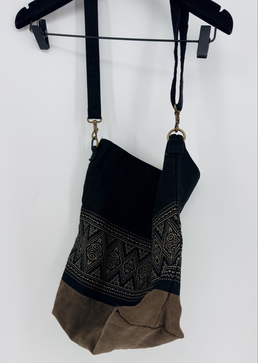 Alessandro Magnani Borse da donna: # ALESSANDRO MAGNANI - Beuteltasche # – Usato da Bolligen venduto da secondhand-with-love 1