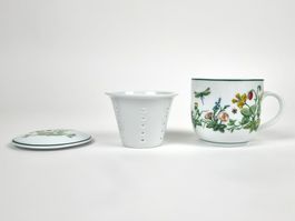 Teetasse mit Sieb und Deckel