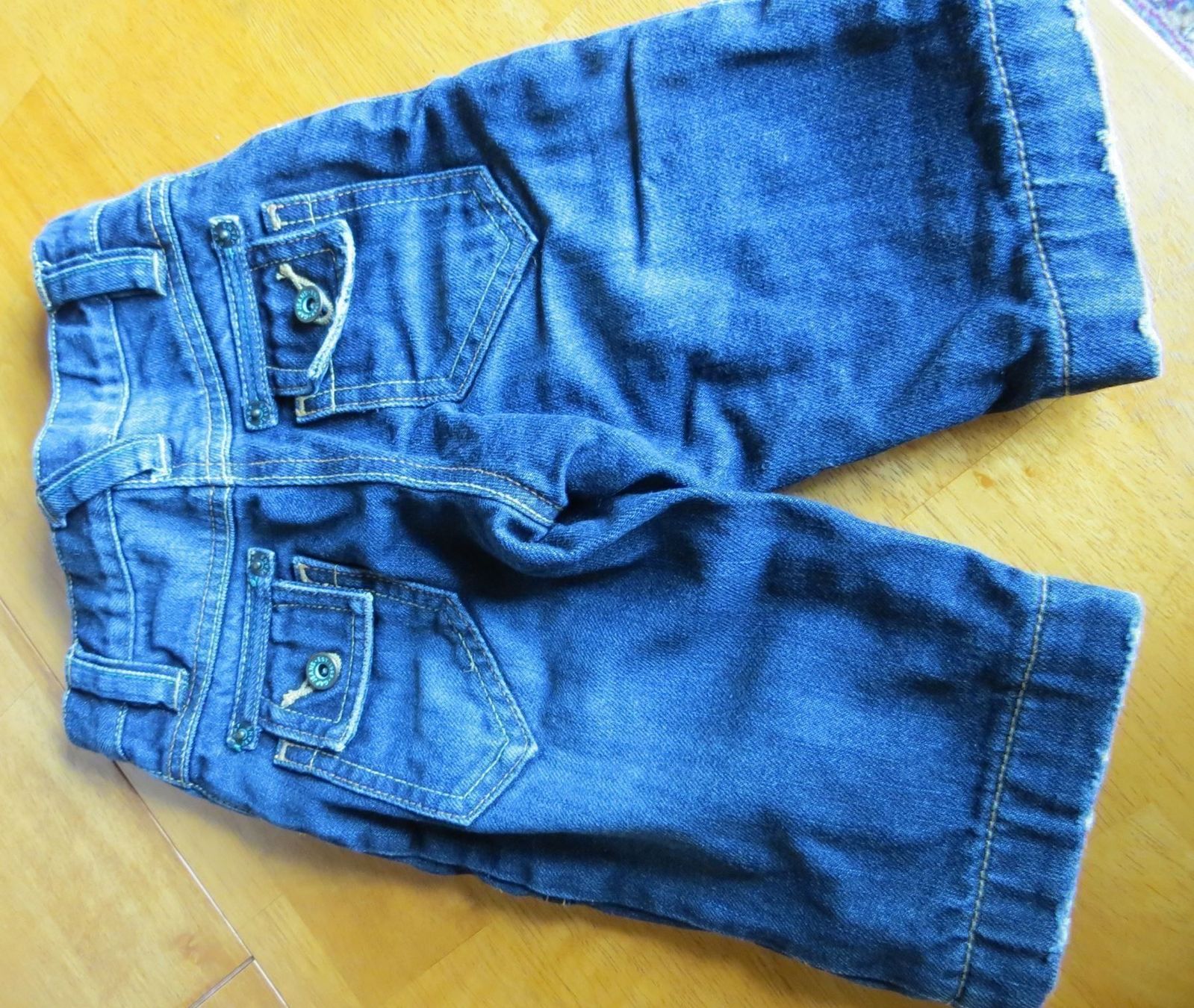 Lotti & Set di vestiti: Hose 2 pantalons GAP taille 6-12 mois – Usato da Athenaz (Avusy) venduto da cyrano476 2