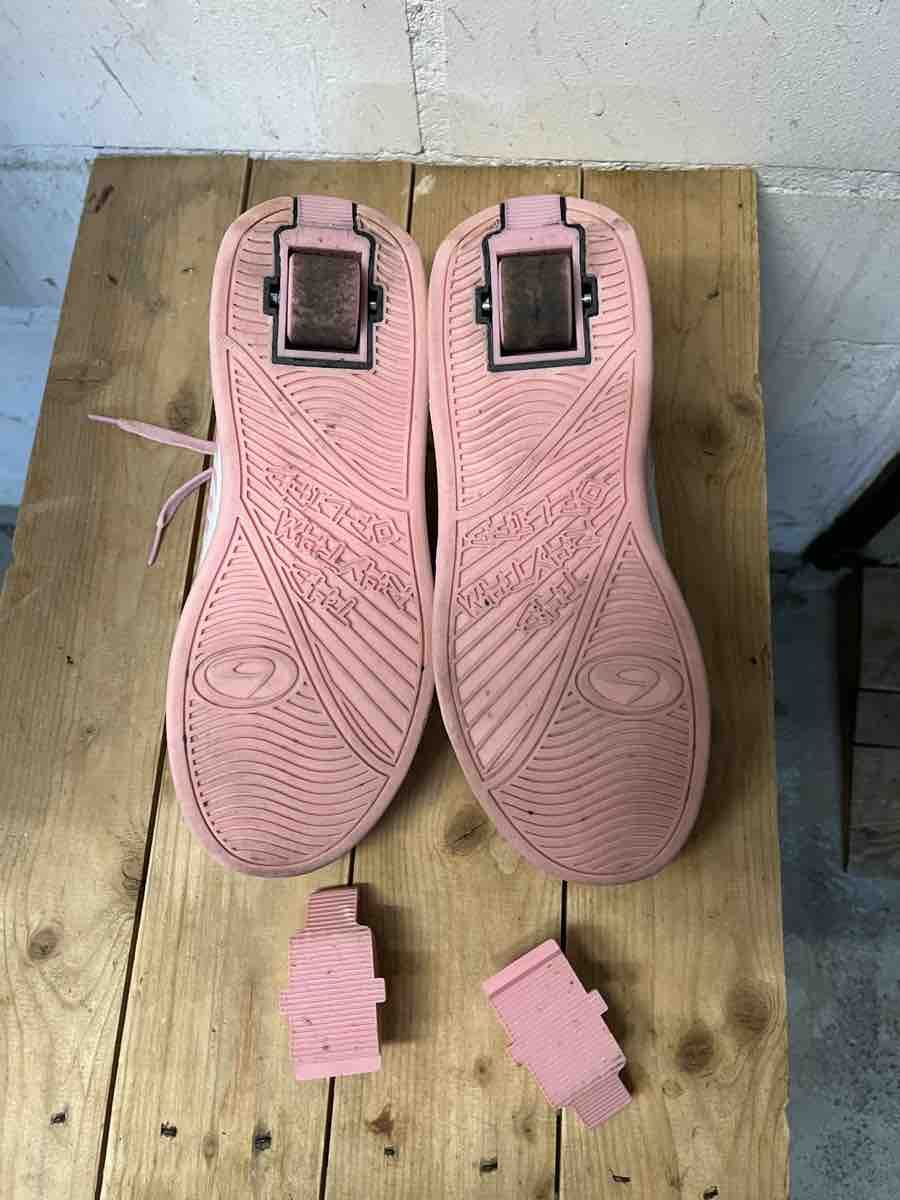 Pattini in linea & Pattini a rotelle: Breezy Rollers Sneaker Mädchen Rosa Grösse 38 – Usato da Siebnen venduto da Handorganist 2