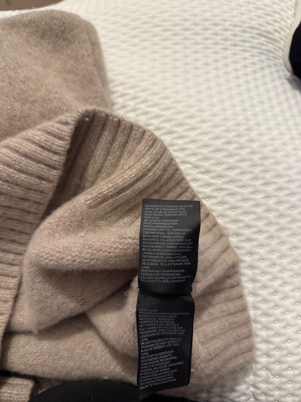 H&M Maglioni & Felpe: H&M Pullover (Wolle) – Nuovo (secondo la descrizione) da Selzach venduto da iagiag98 3