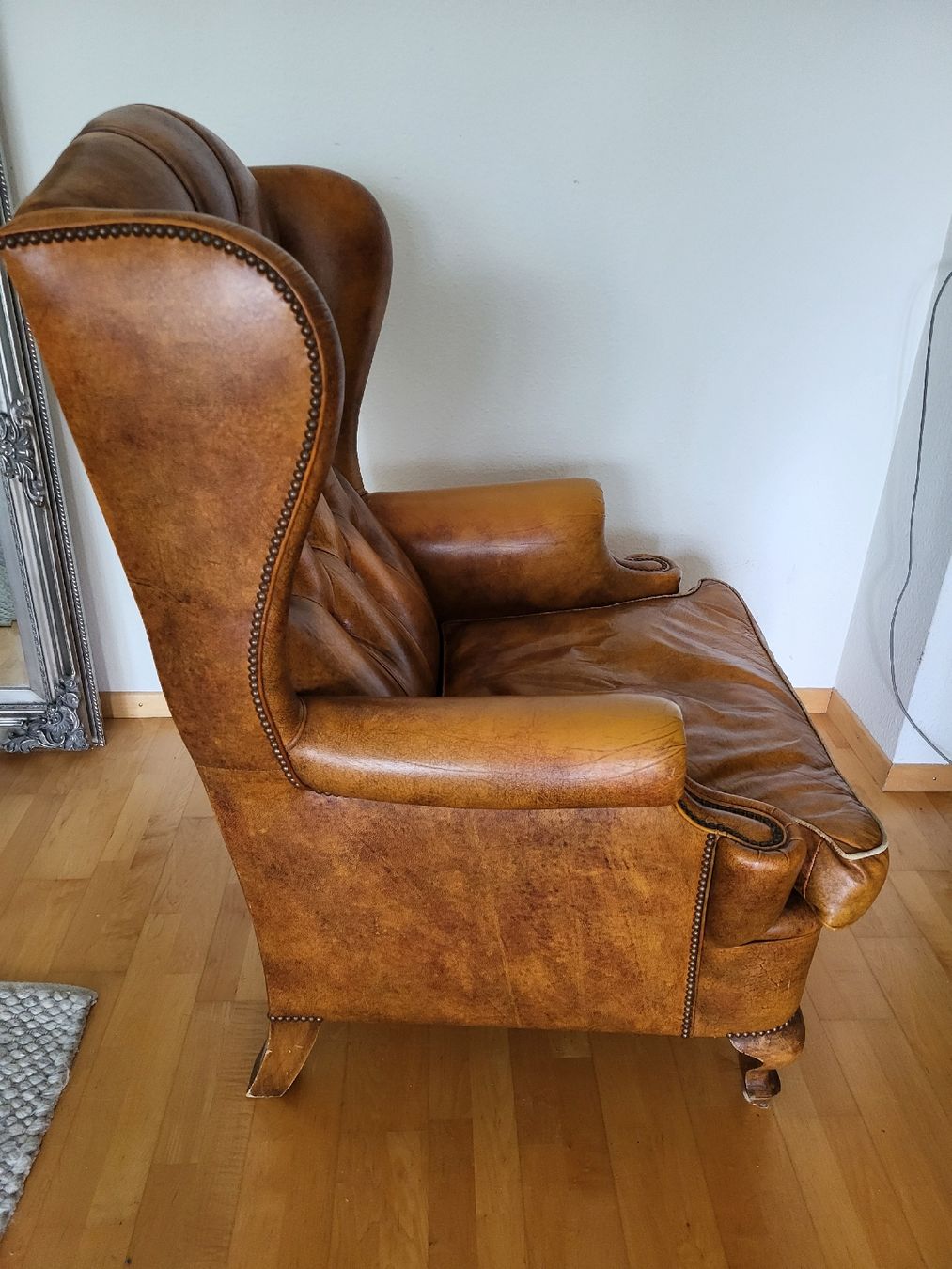 Poltrone: Antiker Chesterfield Ledersessel – Usato da Birsfelden venduto da Osso8 2