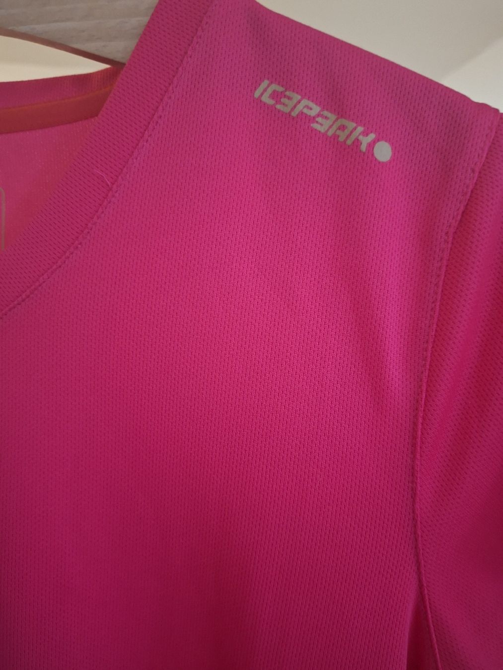 Icepeak T-Shirts: Sportshirt Icepeak Gr.40 – Gebraucht aus Sumiswald von Cicco02
