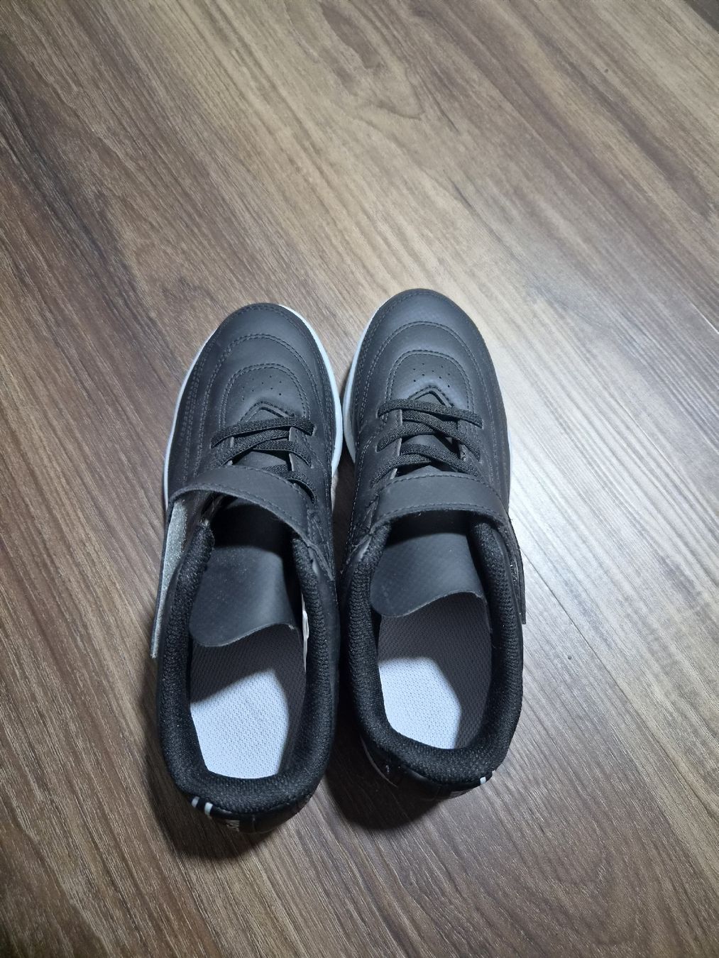 Decathlon Schuhe für Jungen: Schuhe Decathlon Grösse 37 – Gebraucht aus Altishofen von tammy05 2