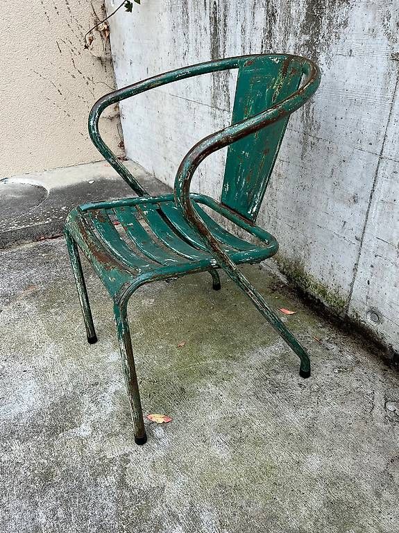 Poltrone: Antiker massiver Tolix Metallsessel – Usato da Wabern venduto da La-Vitrine 2
