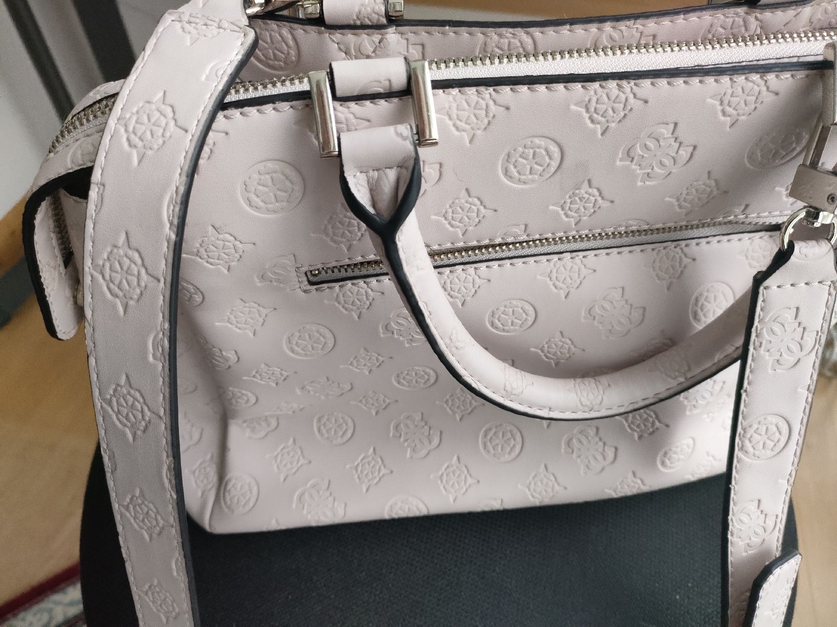 Guess Borse da donna: Guess Handtasche neu – Nuovo (secondo la descrizione) da Brugg AG venduto da Mashaba 3