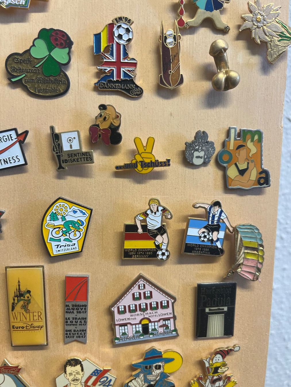 Plaquettes & Badges: Pin sammlung – D'occasion à Weisslingen par Eniclote 5