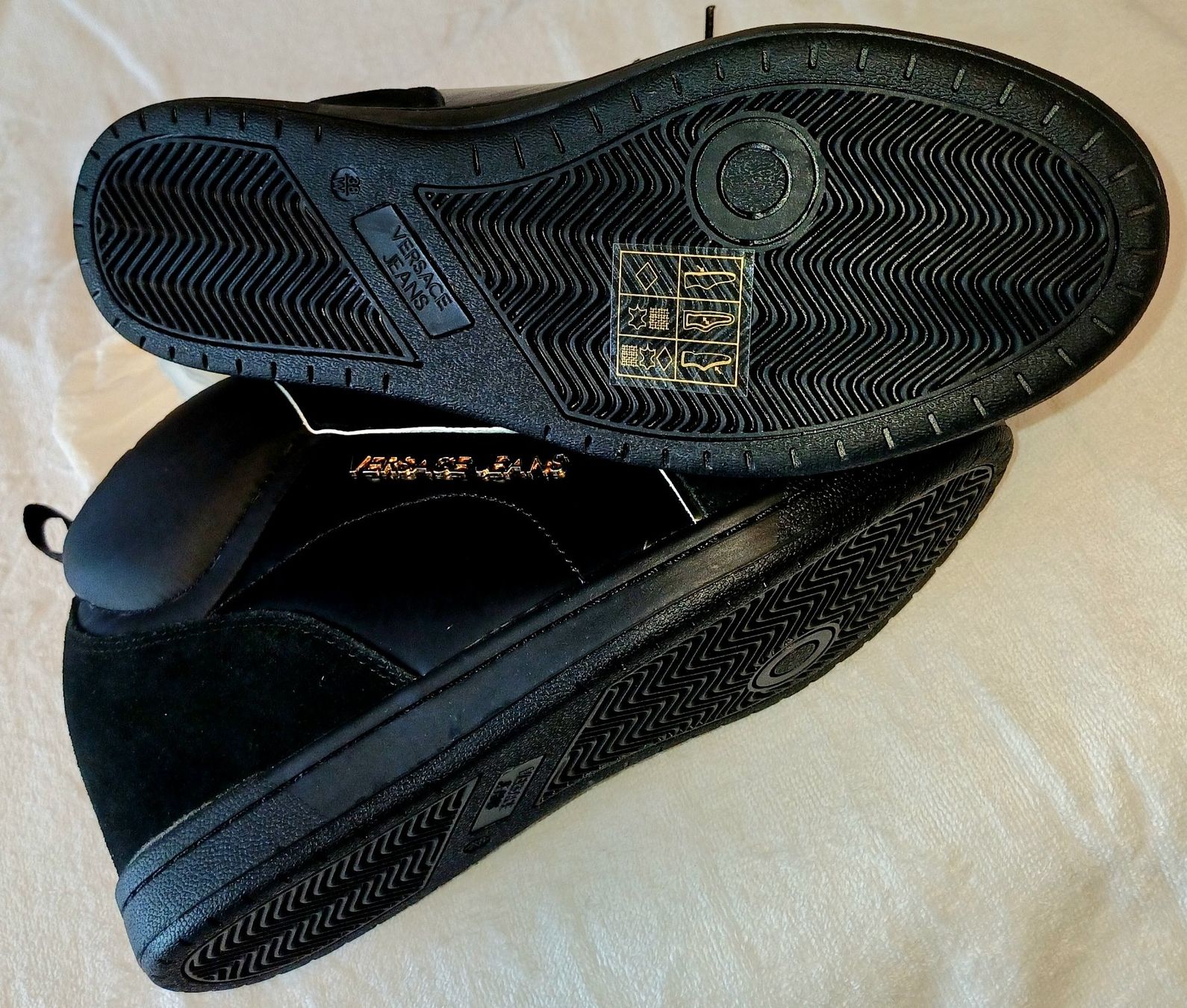 Versace Scarpe da donna: VERSACE JEANS SNEAKER GR. 38 – Nuovo e nell'imballaggio originale da Thalwil venduto da best4less 4