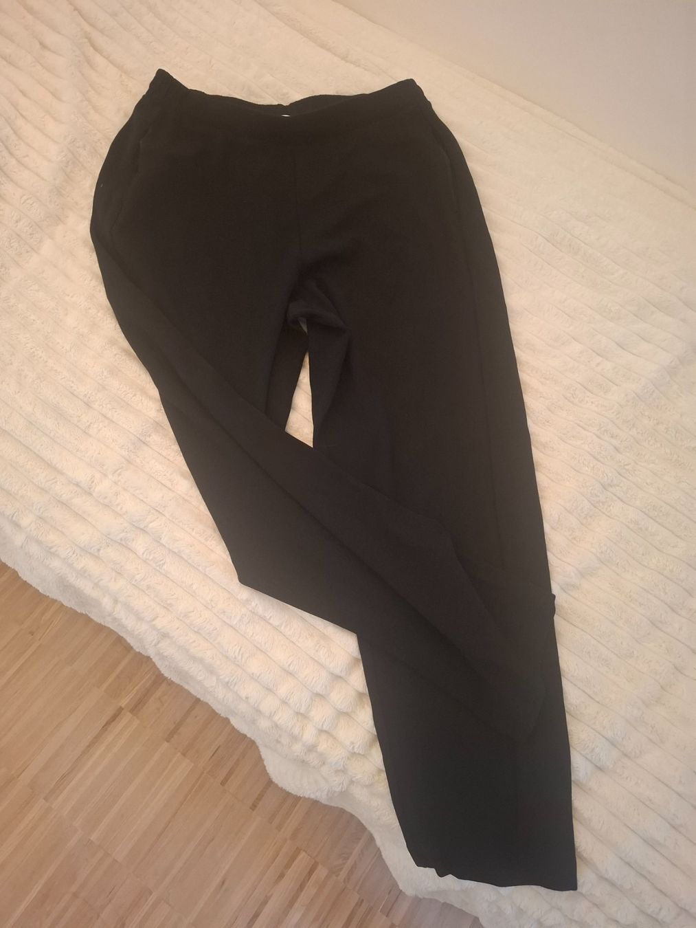 Armedangels Hosen: gemütliche Armedangels Stoffhose – Gebraucht aus Elsau von bstudler