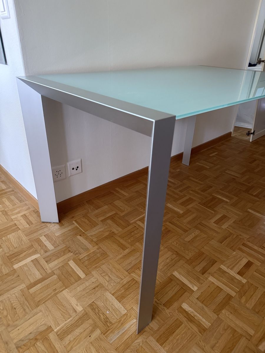 Tavoli: Glastisch mit Erweiterung und Aluminiumgestell – Usato da Zollikerberg venduto da n737_P5 2