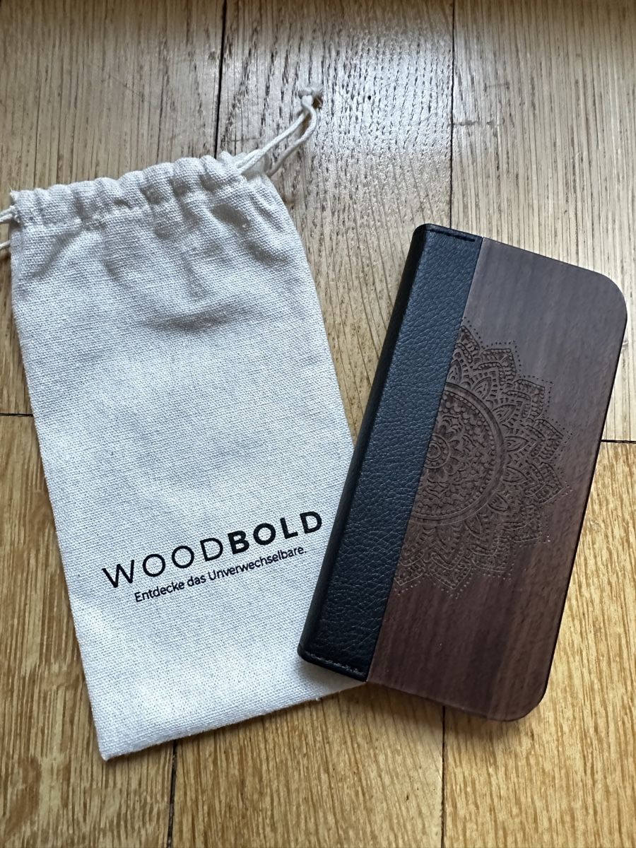 Cover & Protezioni schermo: Woodbold iPhone 14 Cover Holz – Nuovo e nell'imballaggio originale da Chur venduto da auroraley
