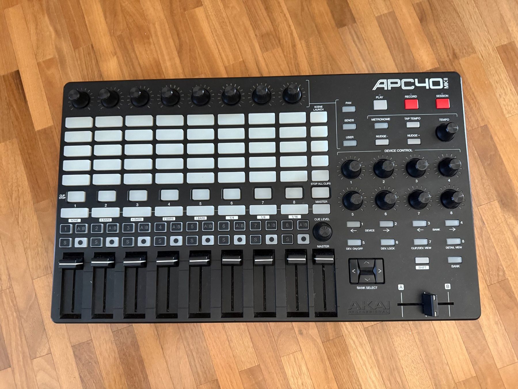 Akai Musikinstrumente: Akai APC 40 MK II – Ableton Live Controller – Gebraucht aus Baden von jasmin_92 1