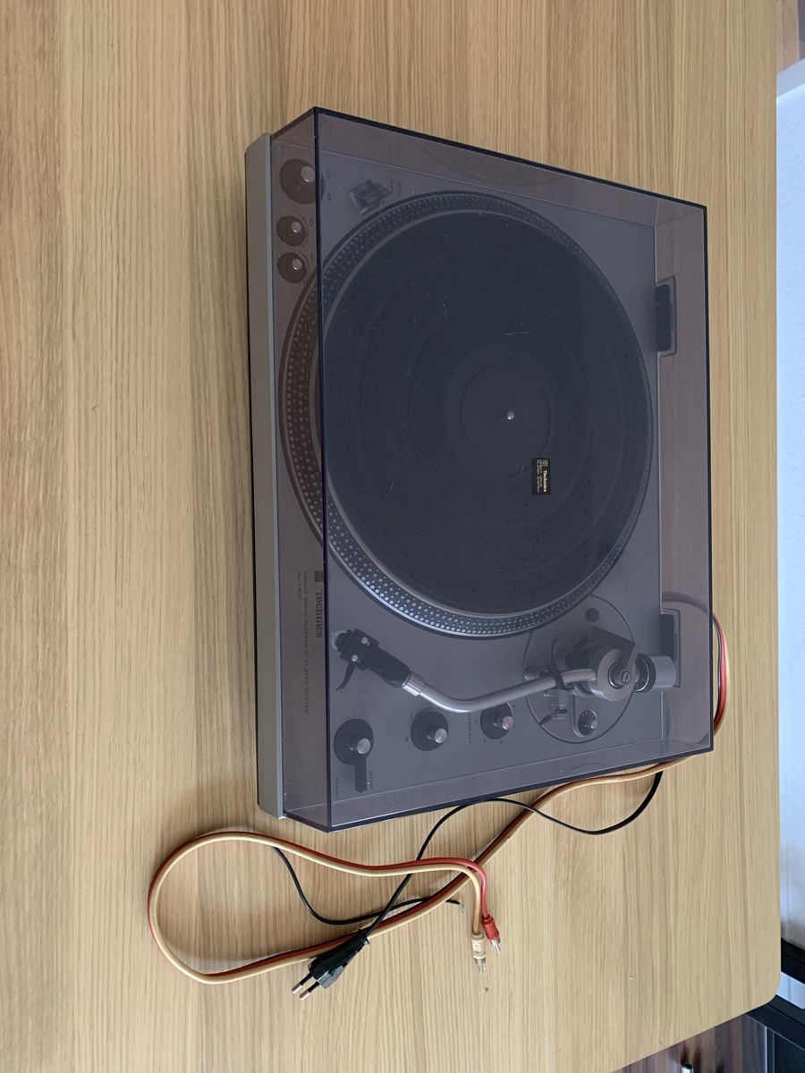 Technics Plattenspieler: Technics SL-1300 – Gebraucht aus Ittigen von gimii