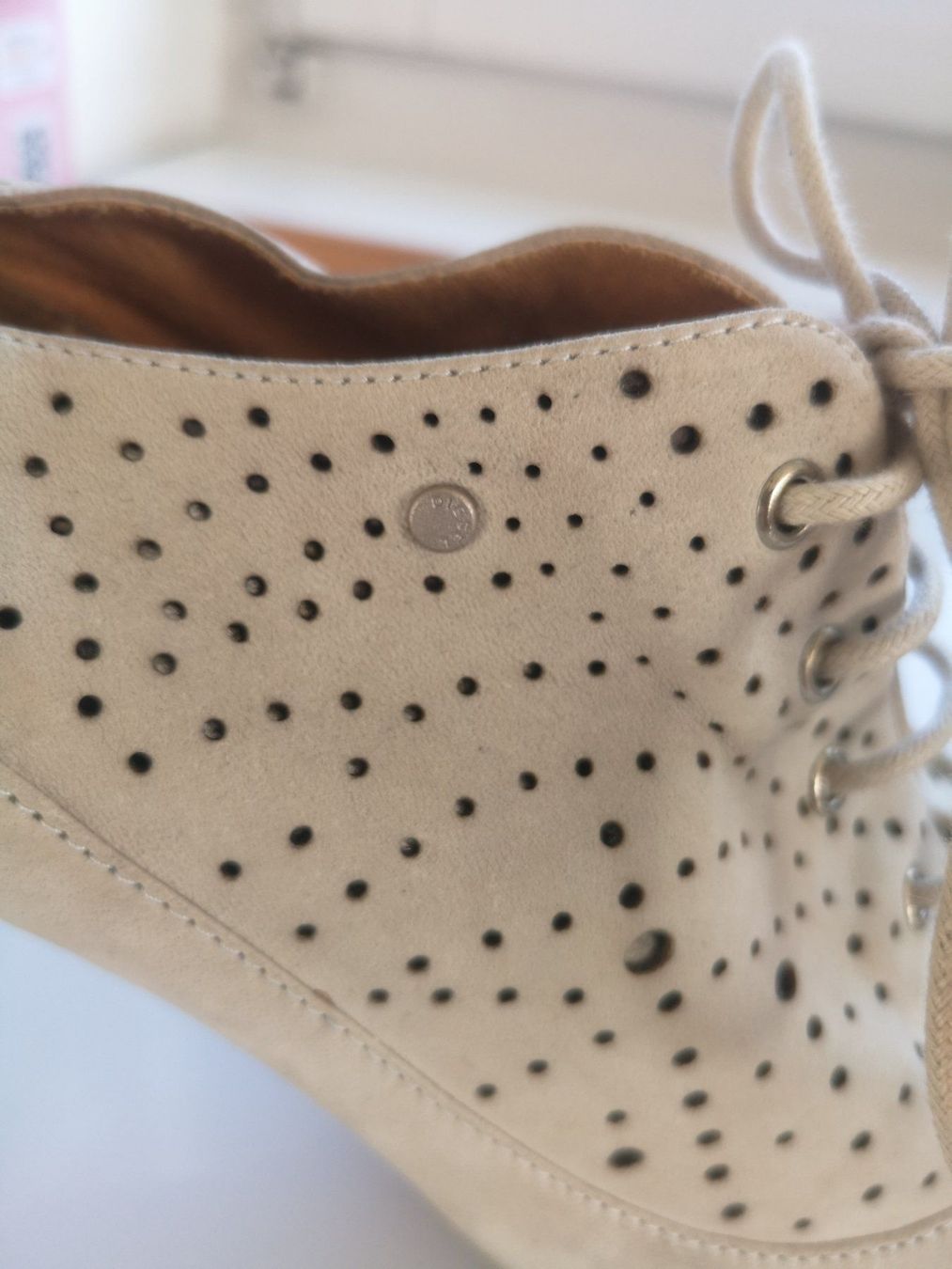 Diesel Scarpe da donna: Diesel Wildlederstiefeletten 39 beige – Usato da Rapperswil SG venduto da lilkate 3
